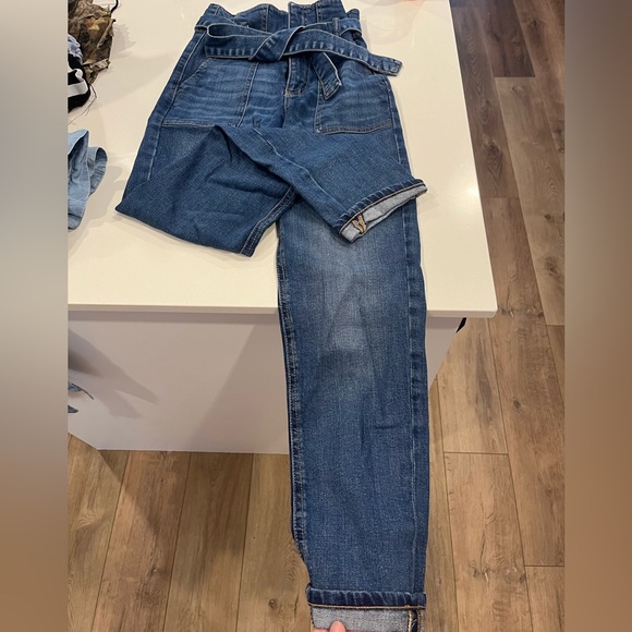 NWOT crop jeans - Picture 2 of 2